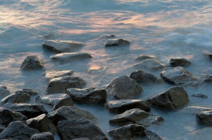 Steine-Wasser